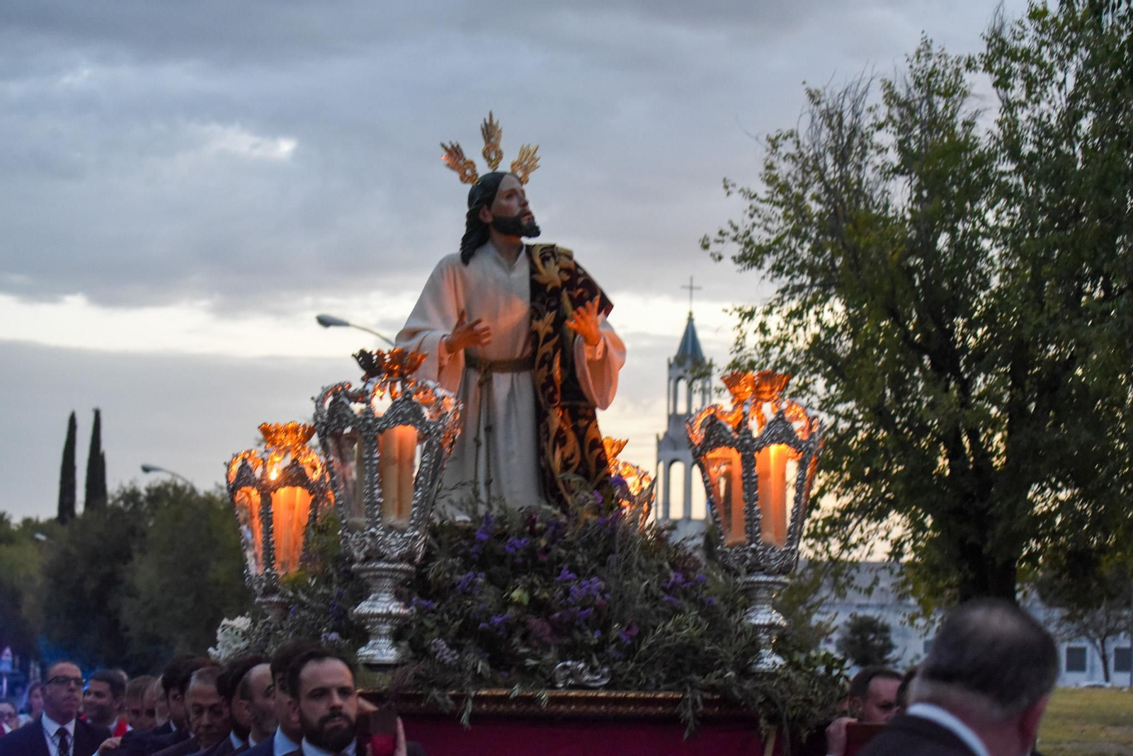 Las mejores imágenes del vía crucis misionero del Huerto en el Distrito Sur de Córdoba