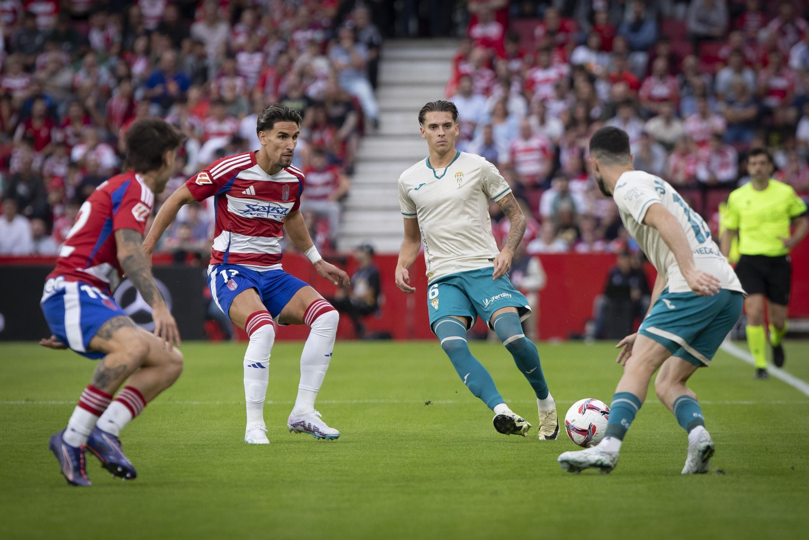 Las fotos del Granada - Córdoba CF en Los Cármenes