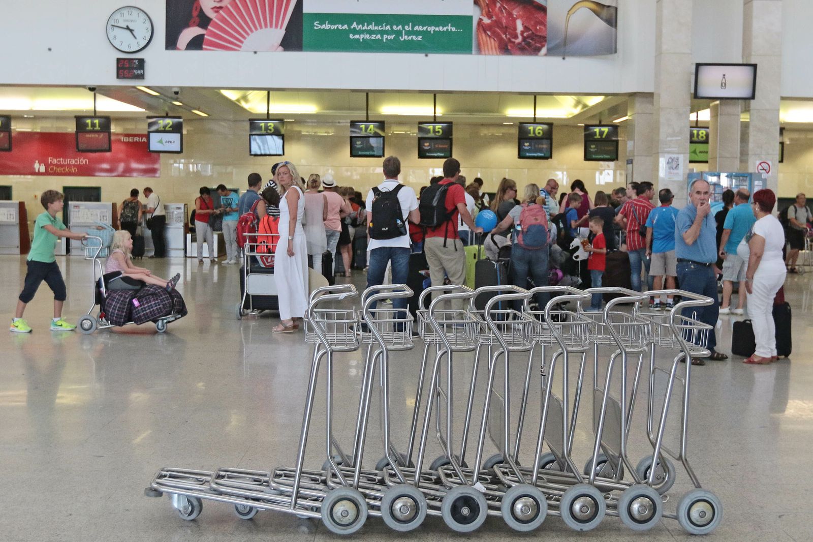 Imagen del aeropuerto de Jerez, durante una operación salida.