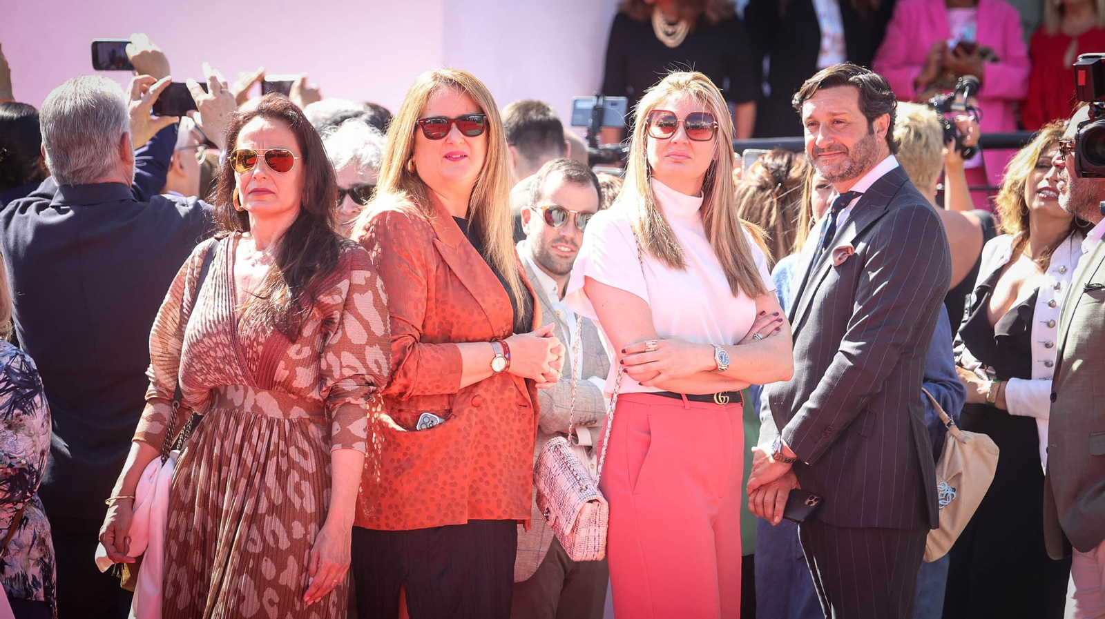 Toda la familia de Lola Flores y muchos famosos en Jerez en la inauguración de su Centro Cultural Toda la familia de Lola Flores y muchos famosos en Jerez en la inauguración de su Centro Cultural