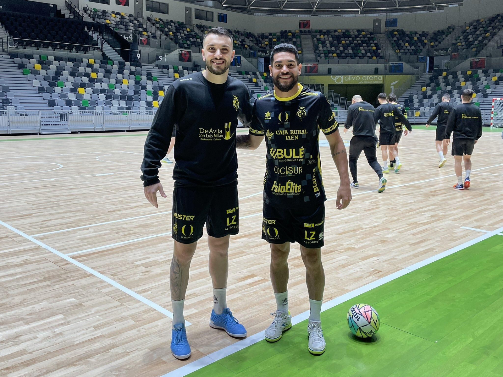 Joao Salla y Arnon Cassemiro.