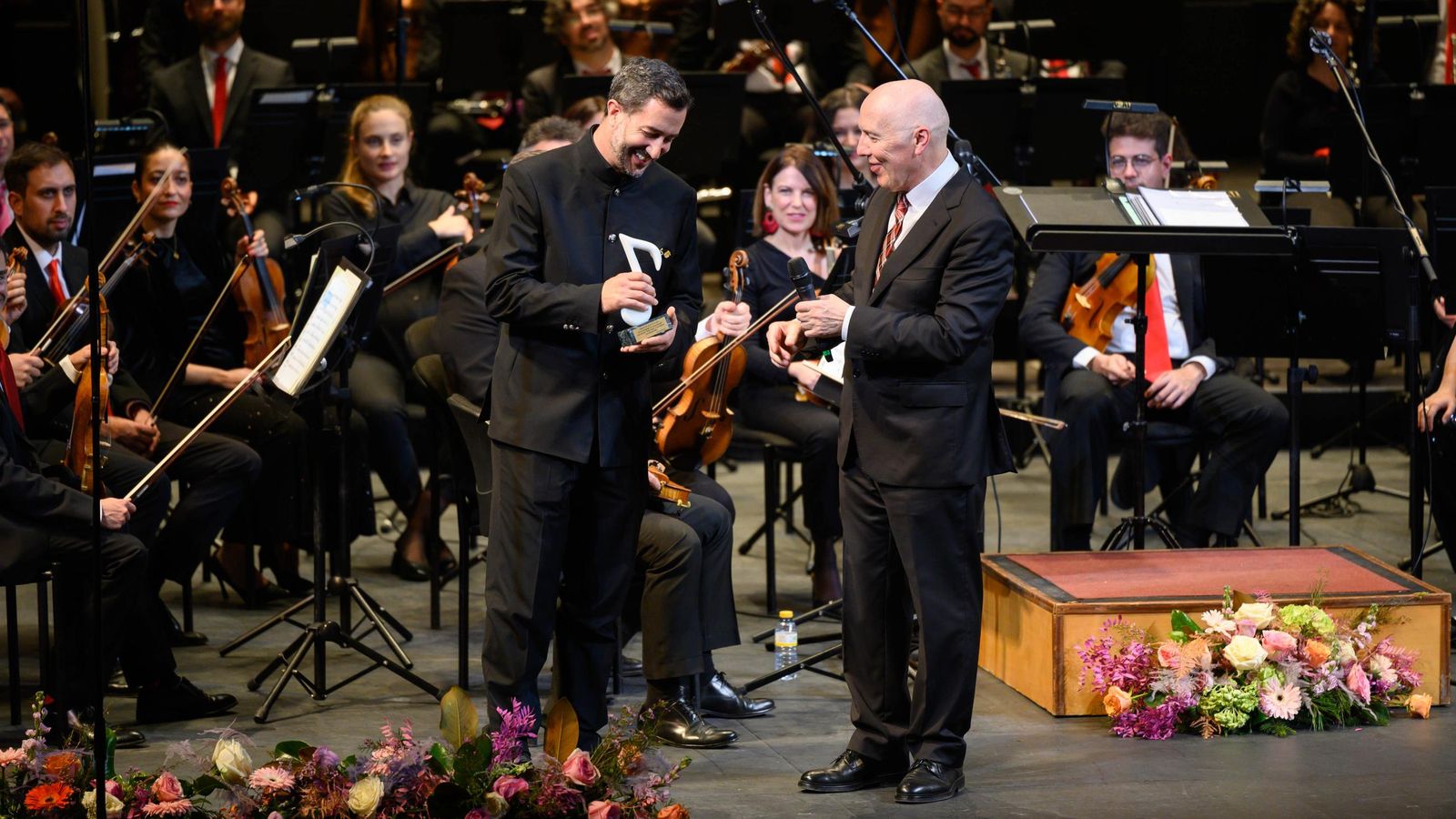 Entrega del Clave de Oro al Coro Infantil Pedro Mena.