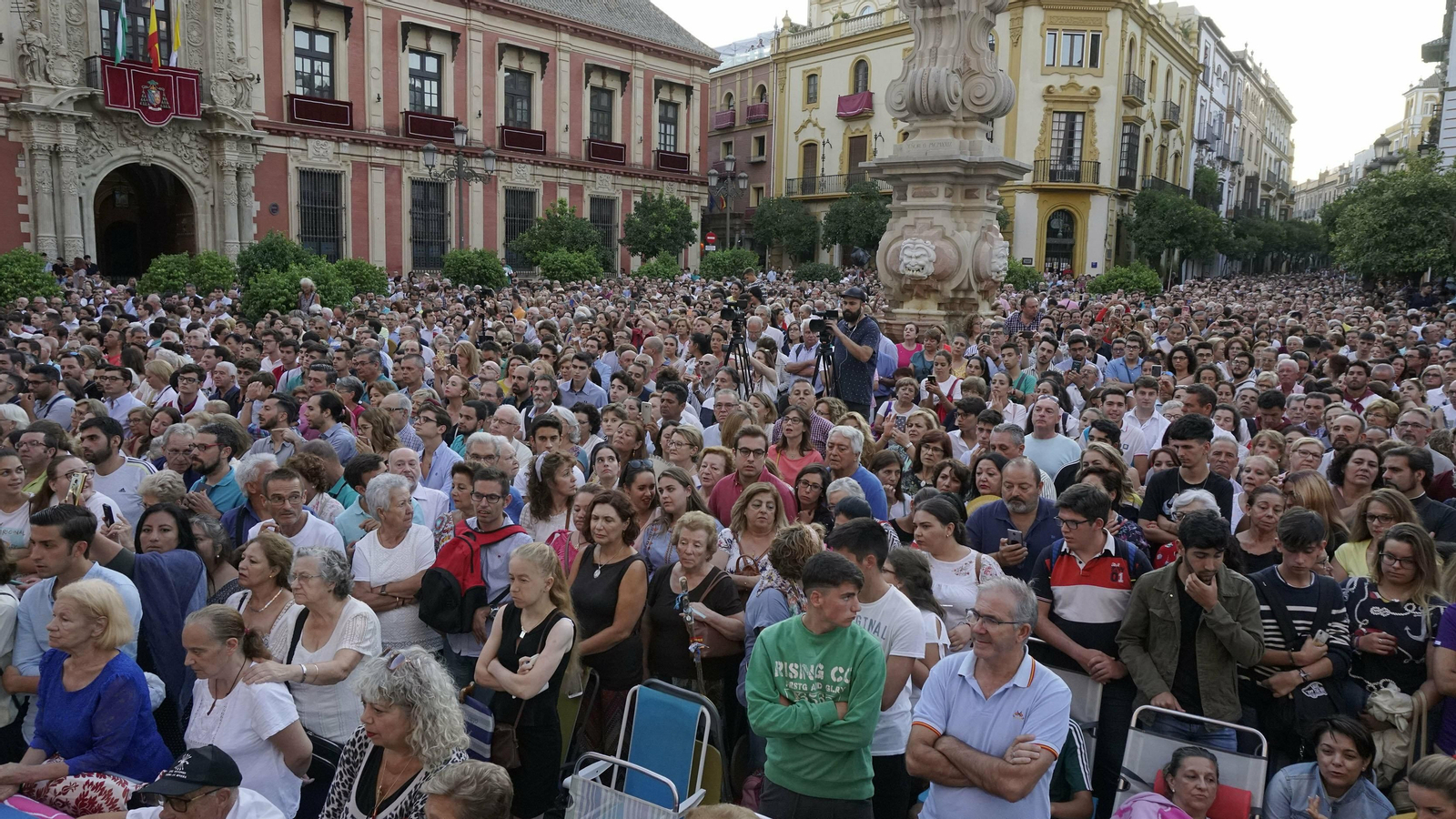 Las mejores imágenes de la procesión de la Virgen de los Reyes 2019