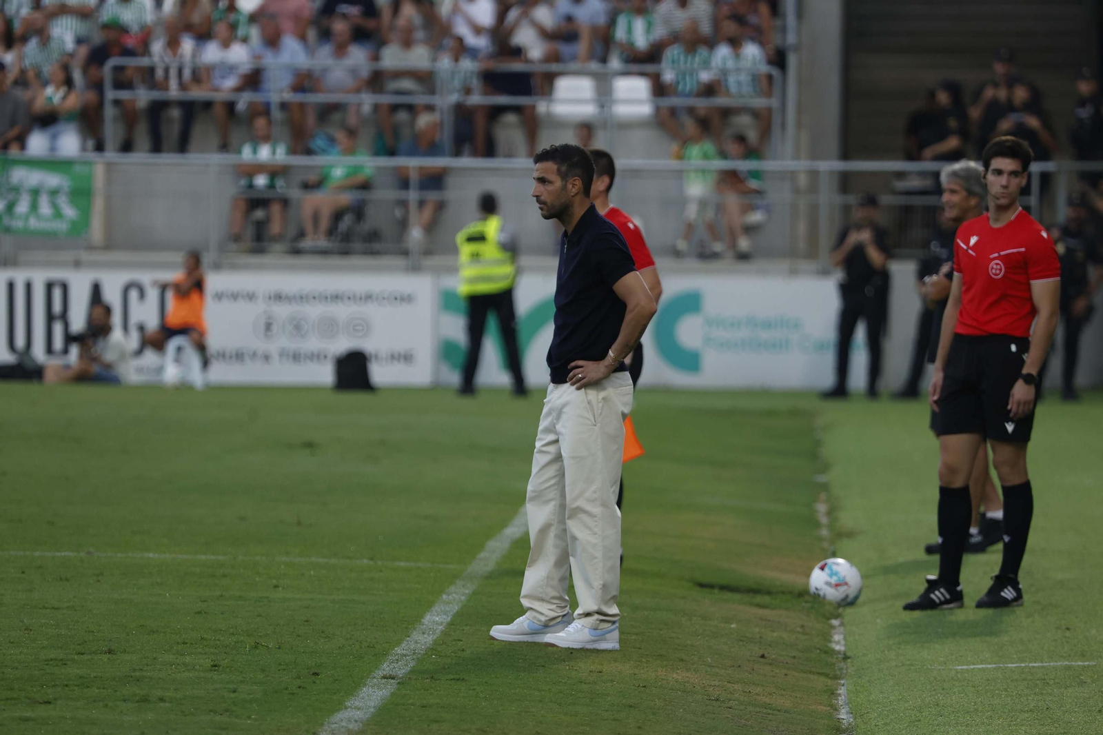 Las fotos del Betis-Como disputado en el Ciudad de La Línea (2-3)