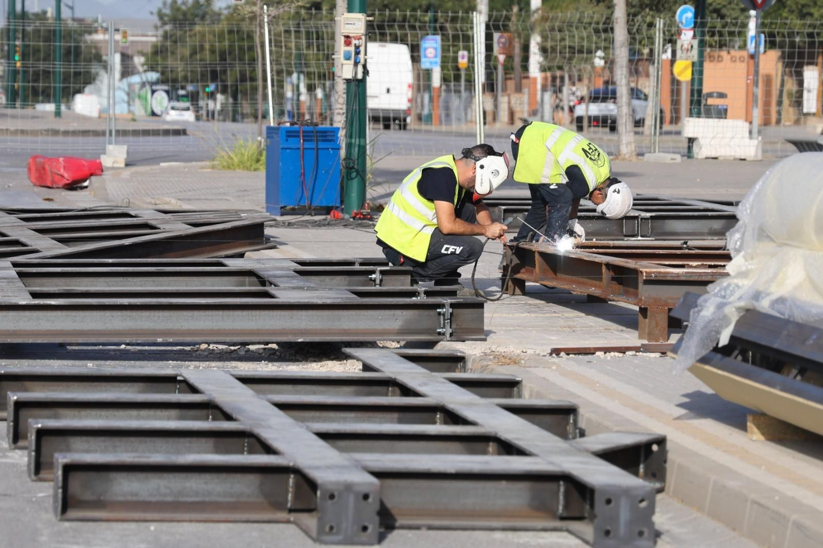 Comienza la cuenta atrás para la Feria de Málaga, en imágenes
