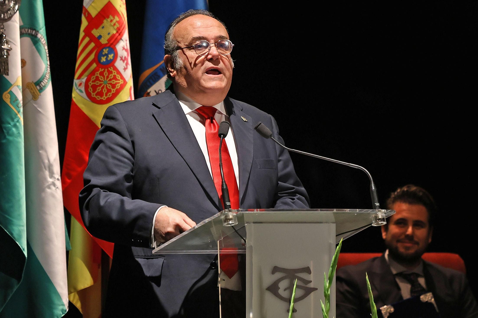 Pepelu Bonaño pregona a San Sebastián en el Gran Teatro de Huelva, en imágenes