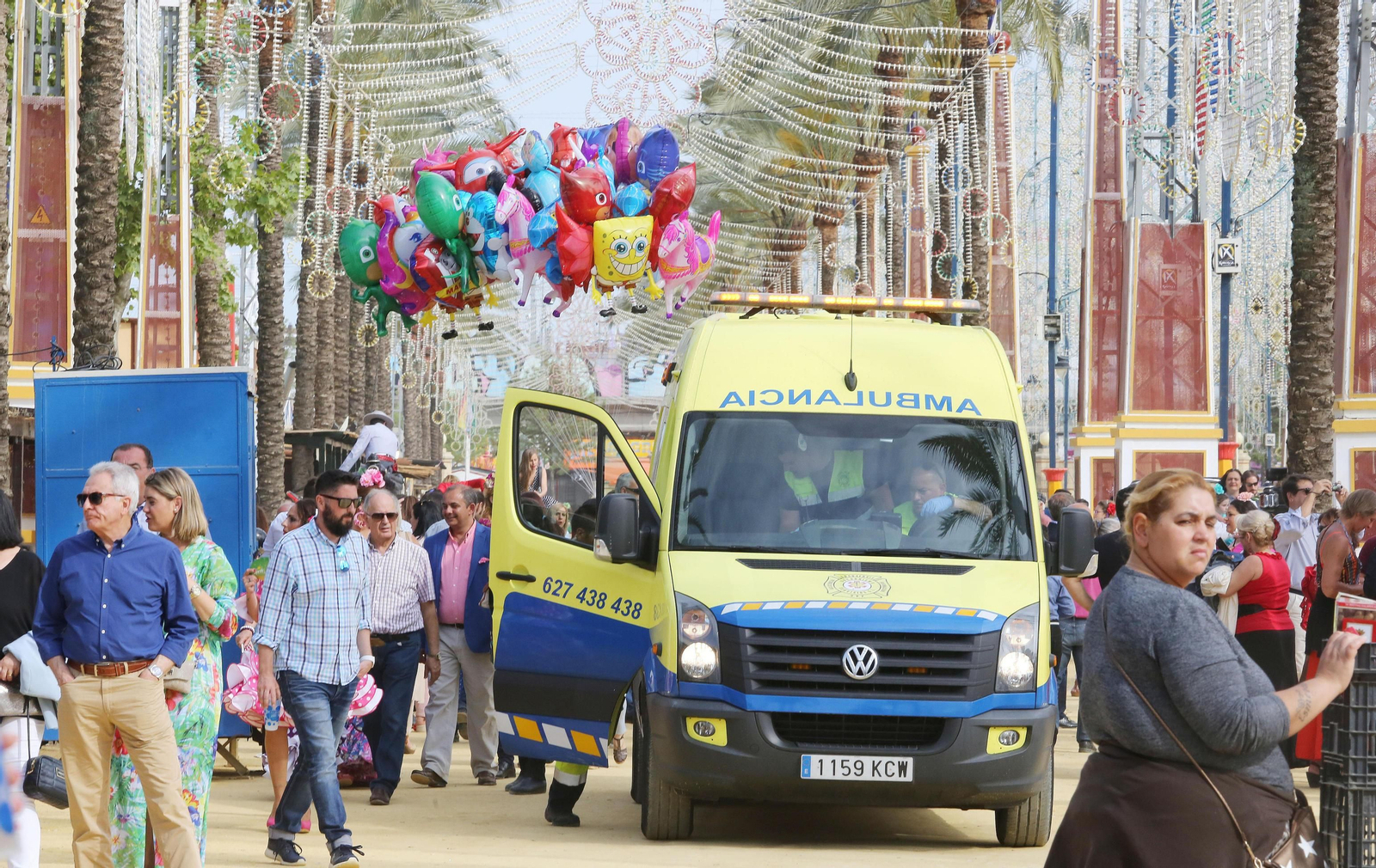 Sanitarios trabajando en el Real.