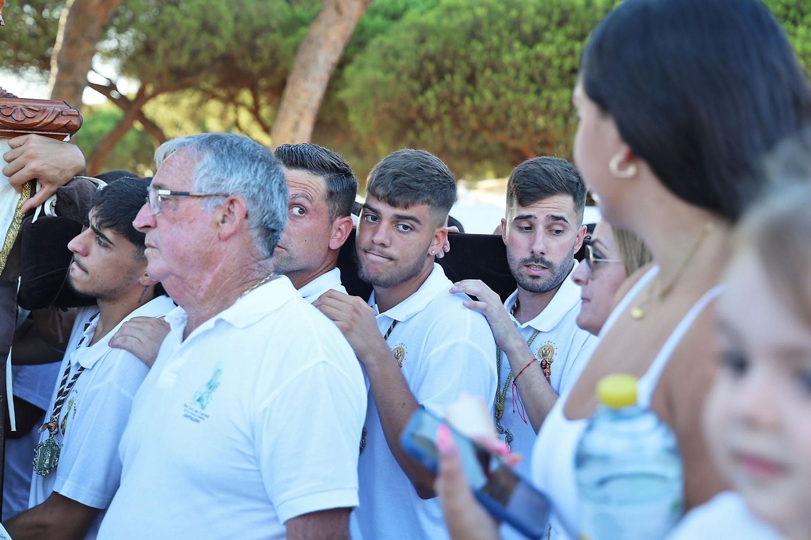 Imágenes de la Virgen del Carmen procesionando en Punta Umbría
