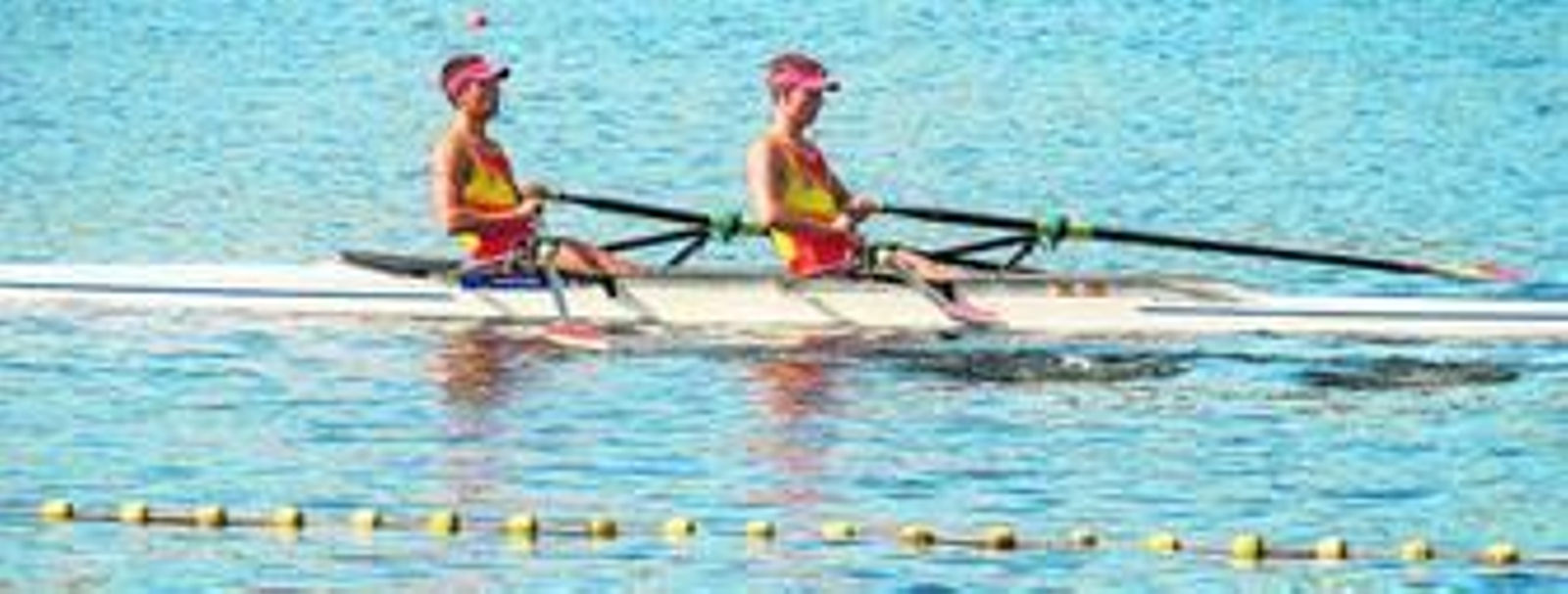 Daniel Gutiérrez y Marcelo García, a bordo del doble scull con el que lograron el pase a semifinales del Mundial Júnior de Hamburgo.