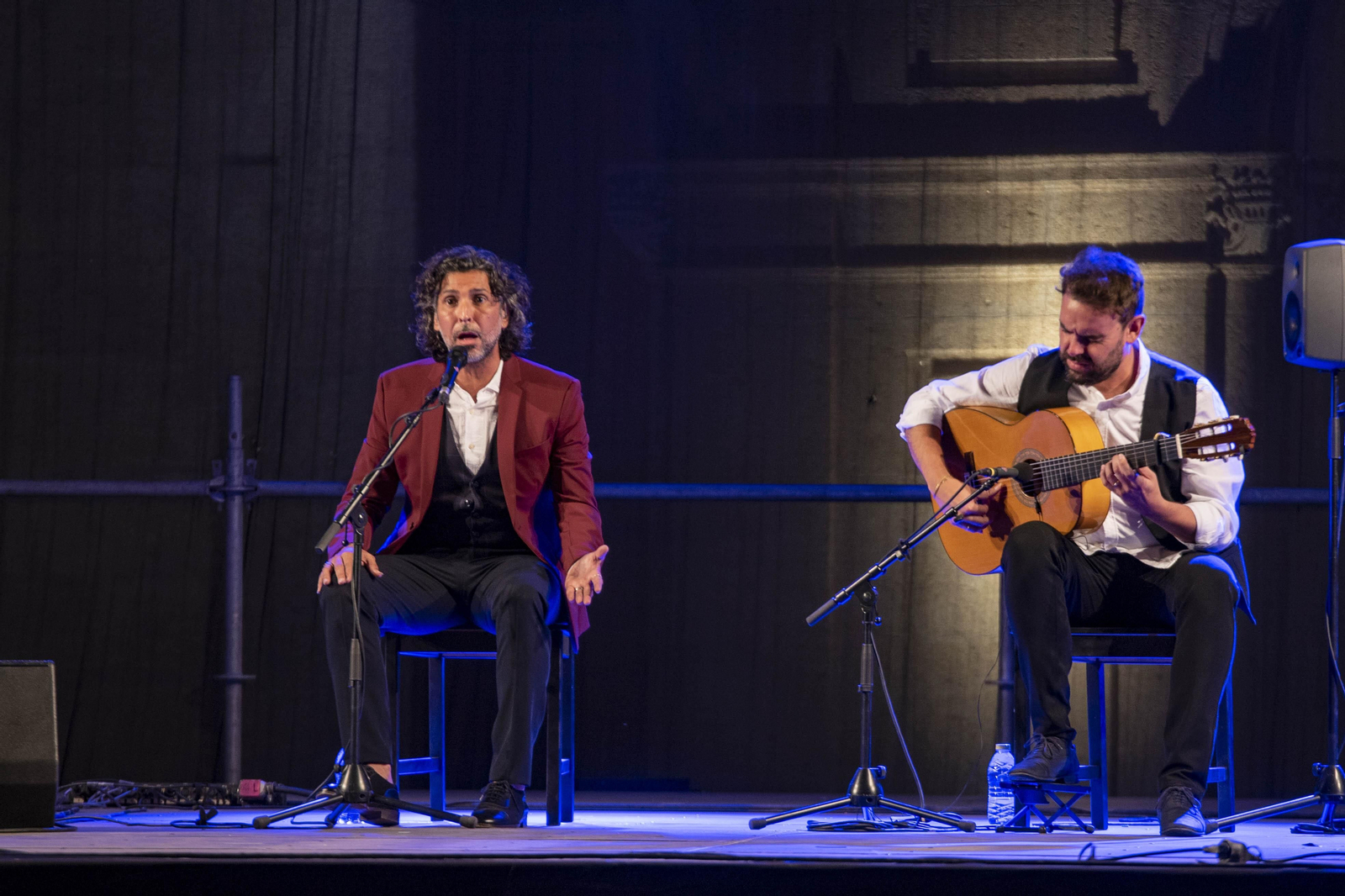 Arcángel durante su recital en la plaza Vieja.