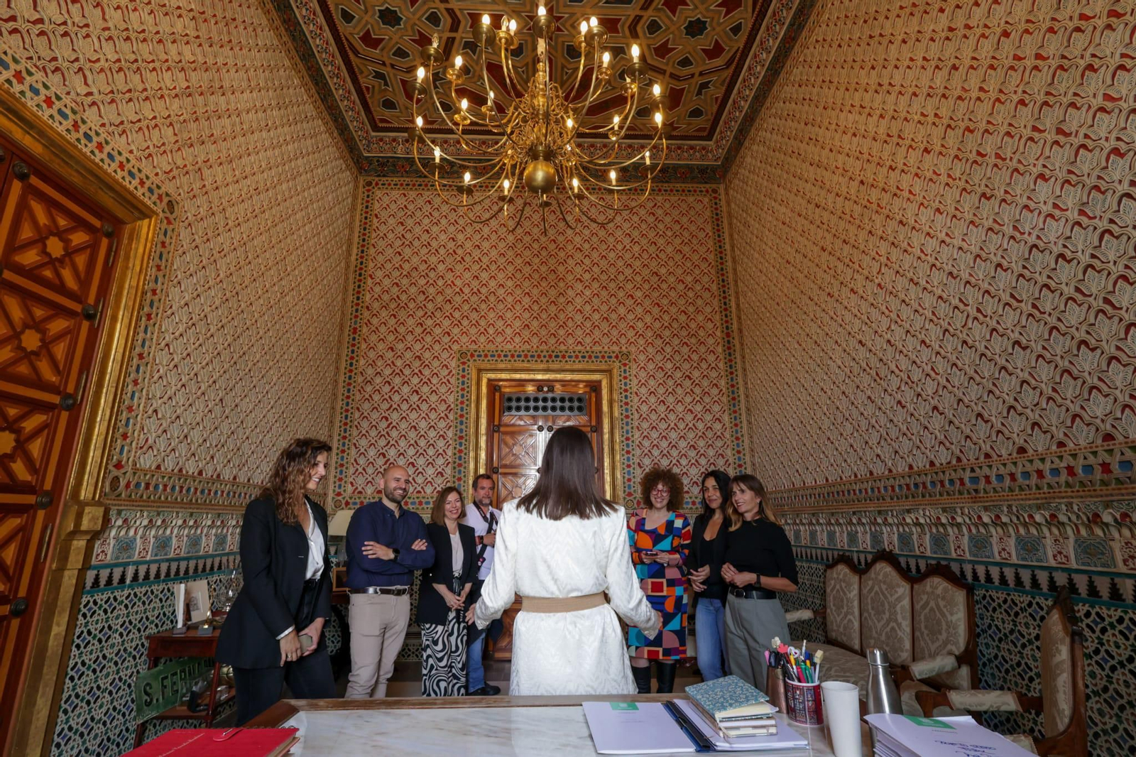 13.00 horas. Con el equipo directo de Alcaldía