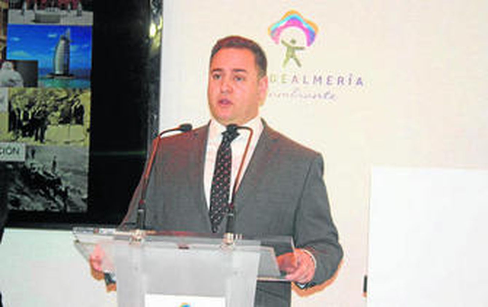 Raúl Matínez vendió las bondades de su municipio.