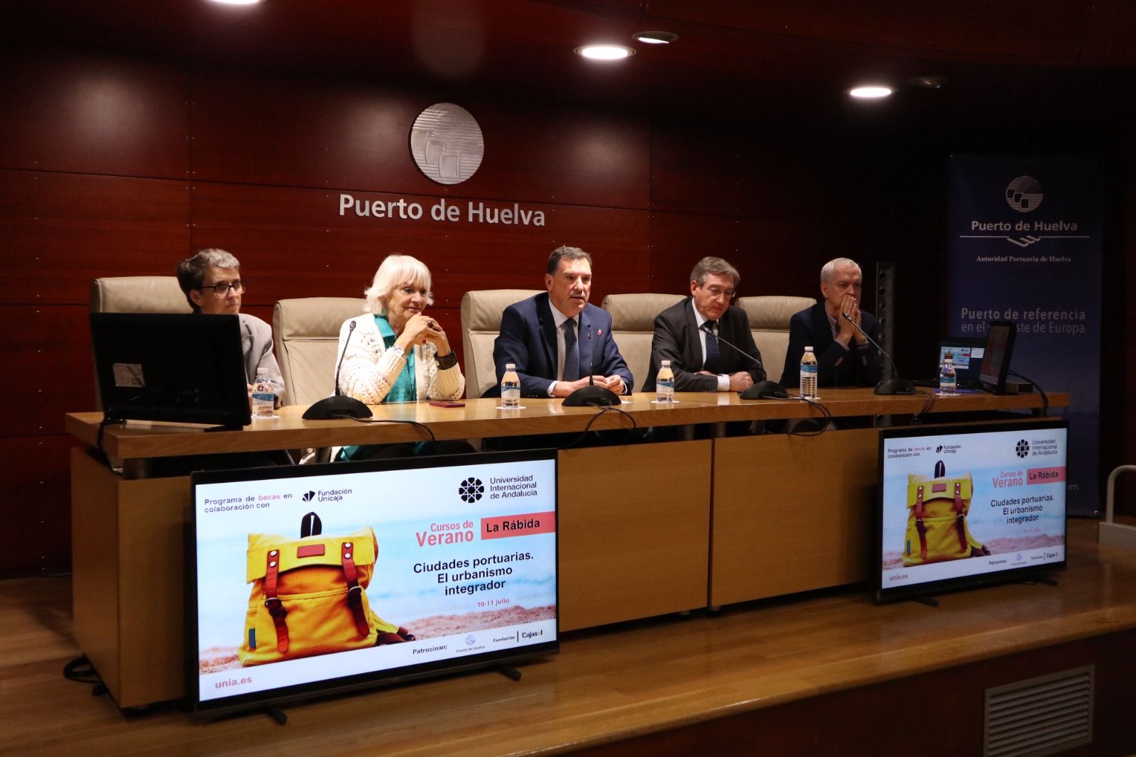 María de la O Barroso, Teófila Martínez, Alberto Santana, Rafael Santana y Francisco Javier Terrados Cepeda.