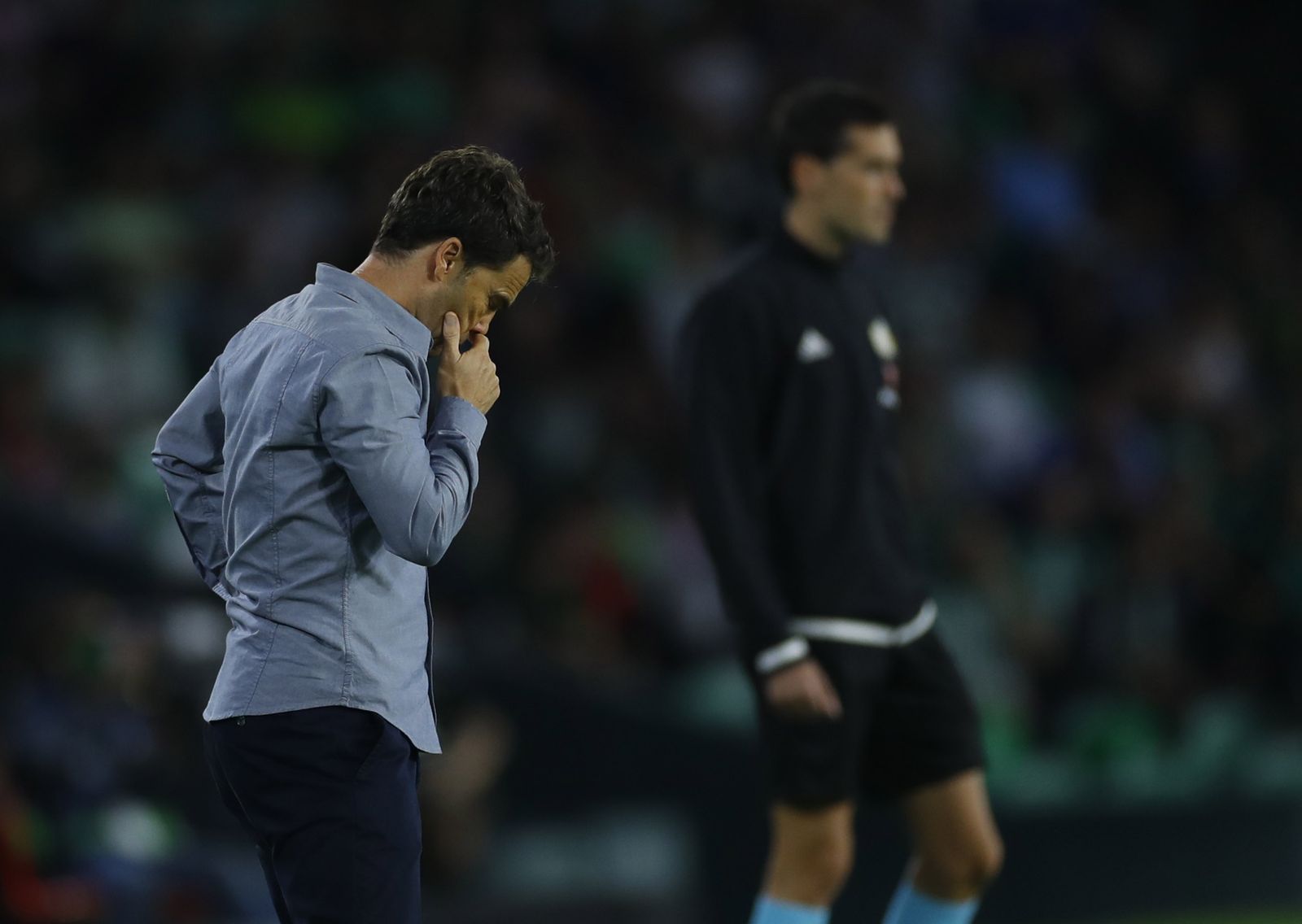 Rubi, pensativo, durante el partido ante el Celta.