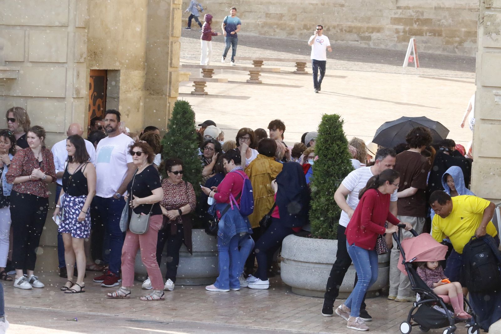El puente de mayo se despide con lluvia en Córdoba, en imágenes