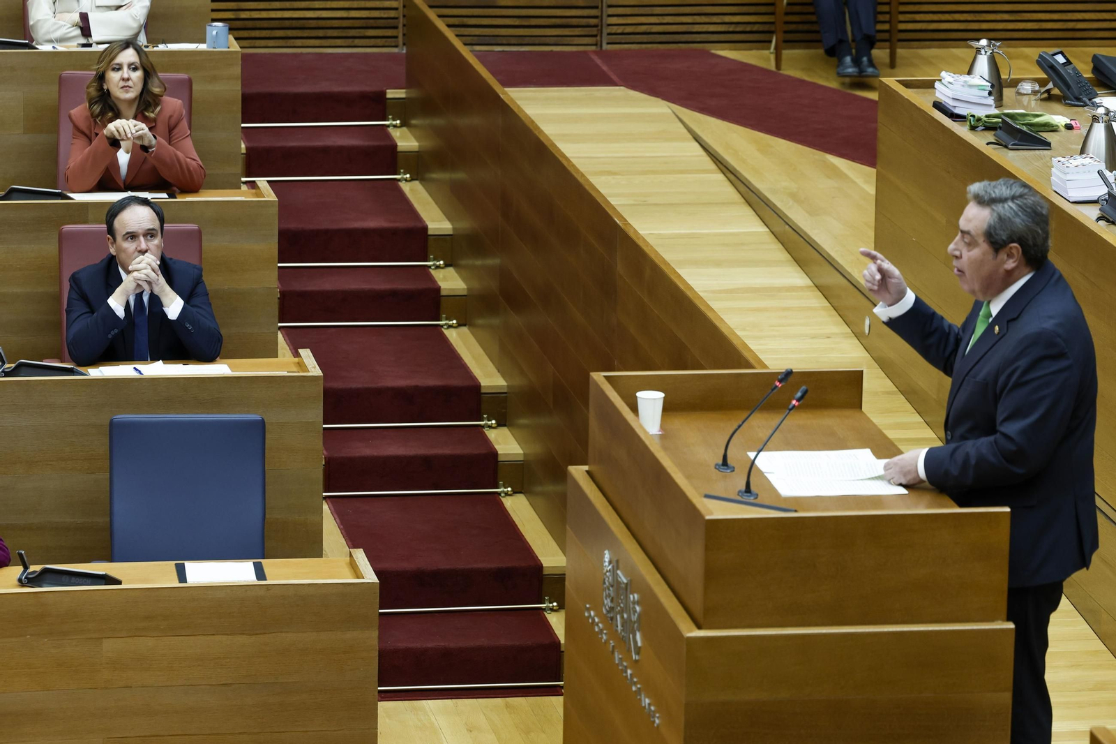 El portavoz de Vox en Las Cortes Valencianas, José María Llanos, durante el pleno de Investidura de Juanfran Pérez Llorca como nuevo presidente. de la Generalitat