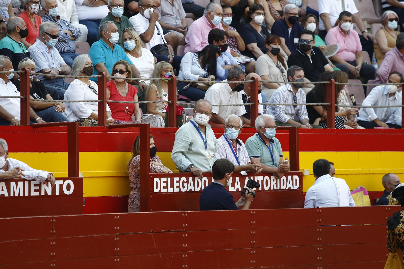 Fotogalería corrida de toros. Cayetano Rivera, Paco Ureña y Roca Rey. Roquetas de Mar.