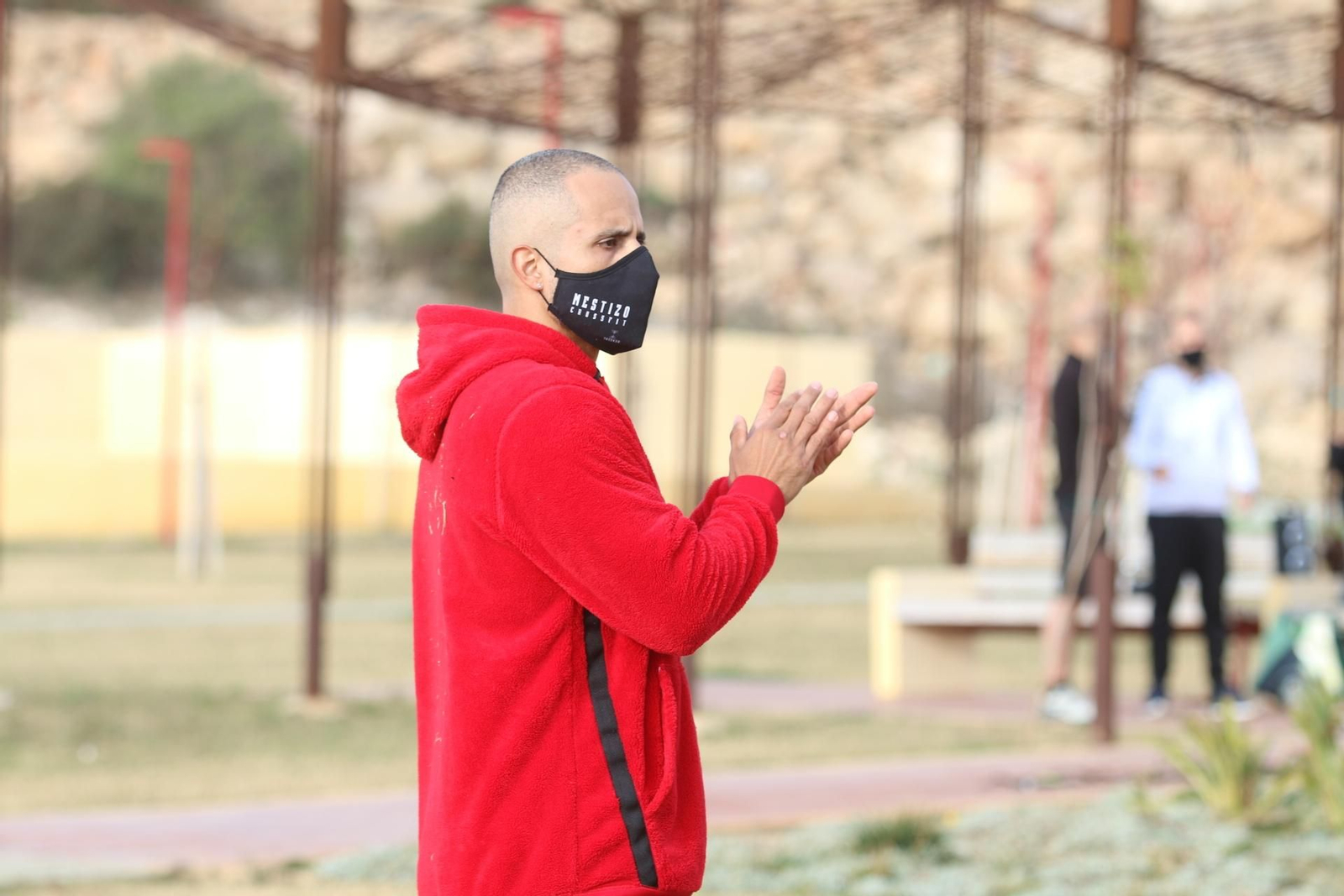 Fotogalería de los gimnasios urbanos en los parques de Almería.
