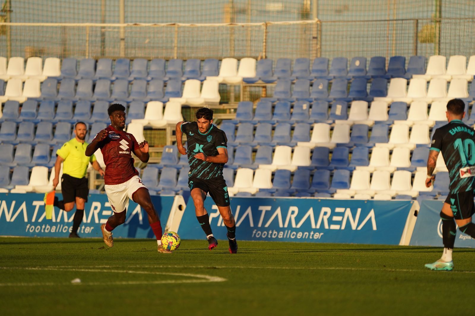 Las fotos del primer encuentro de la historia del Almería ante un rival italiano
