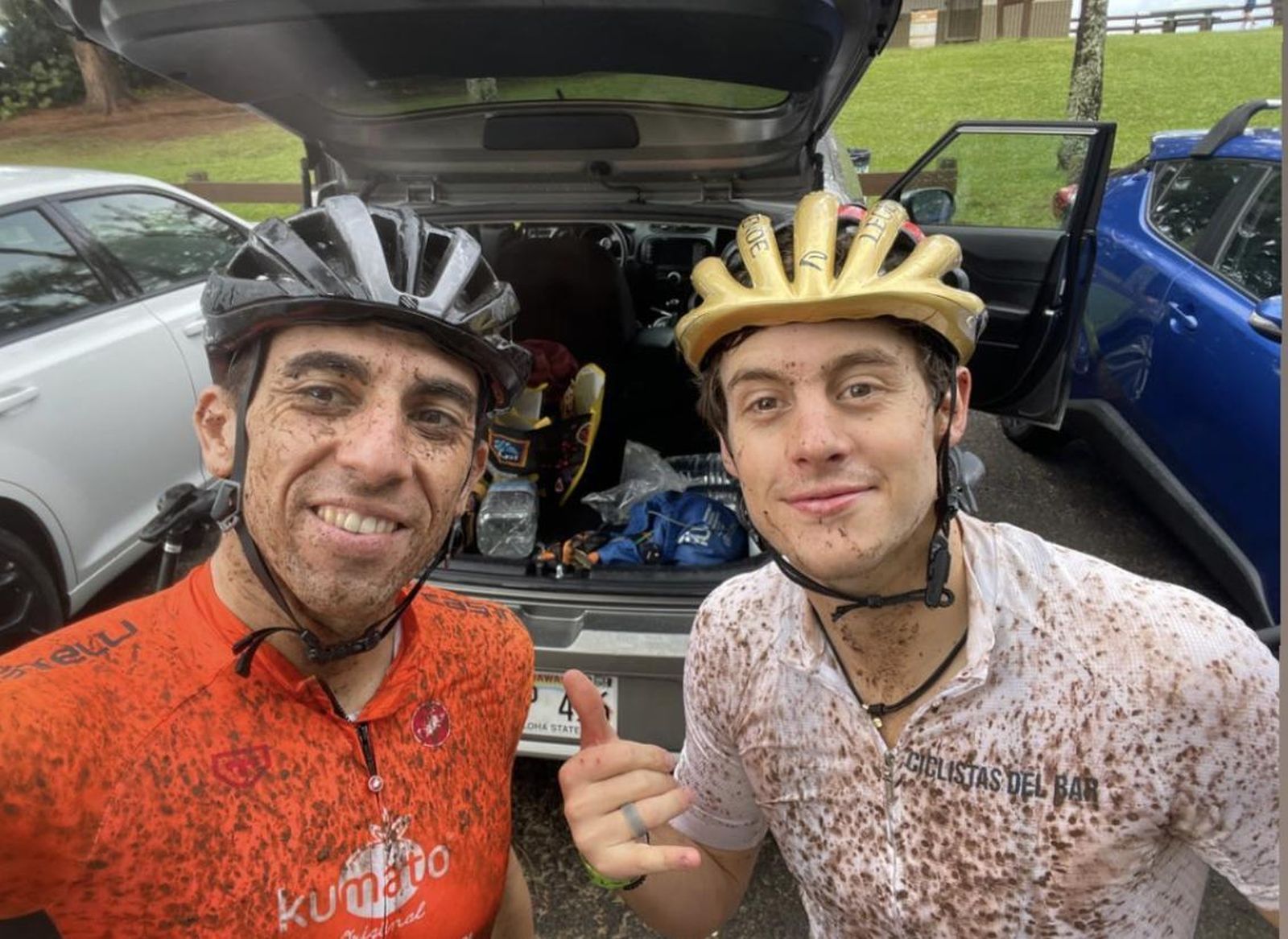 Rubén Ruzafa, a la izquierda, en Hawaii.