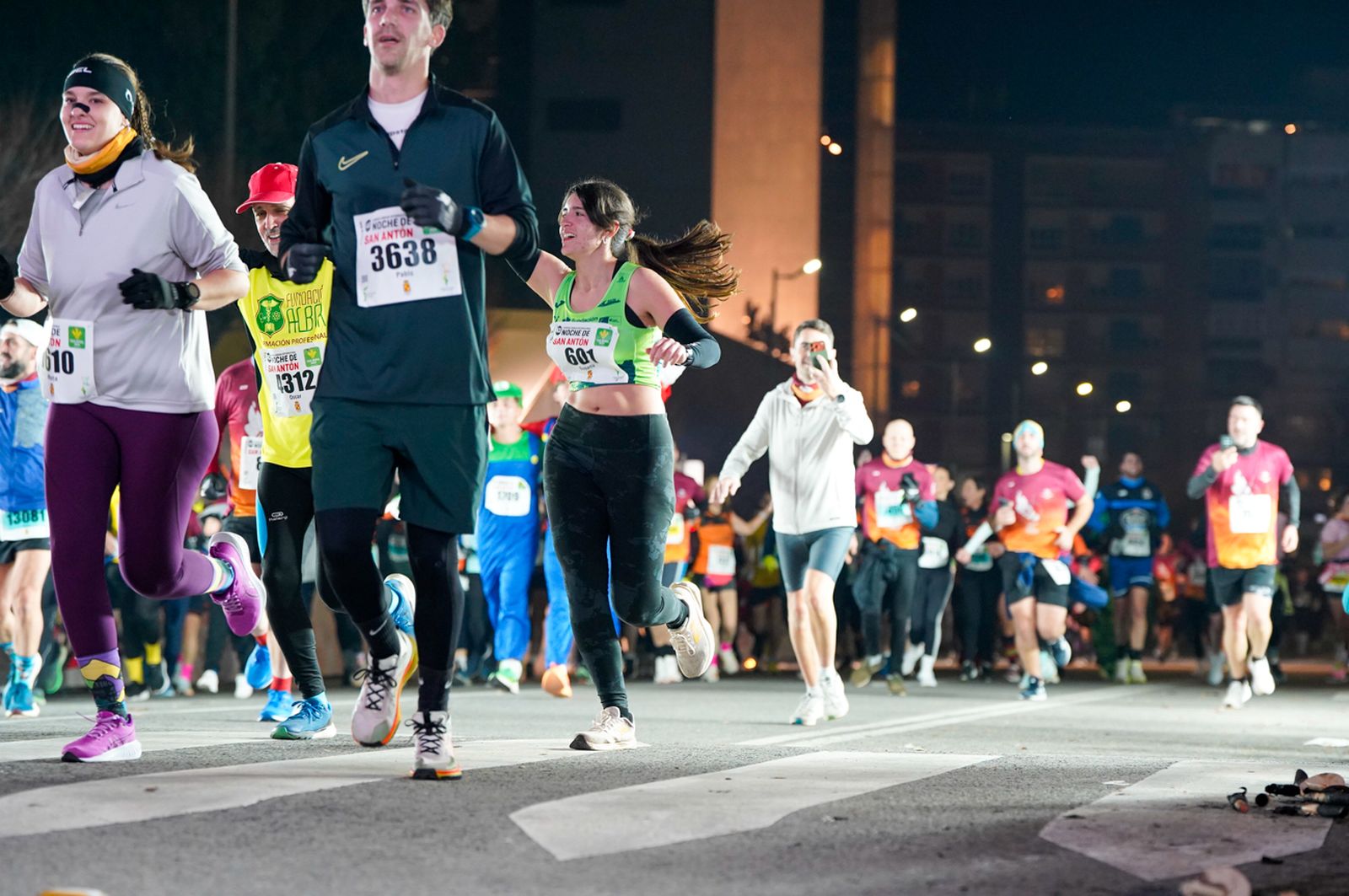 En imágenes: búscate en tu llegada a meta de la Carrera de San Antón 2026 (19)