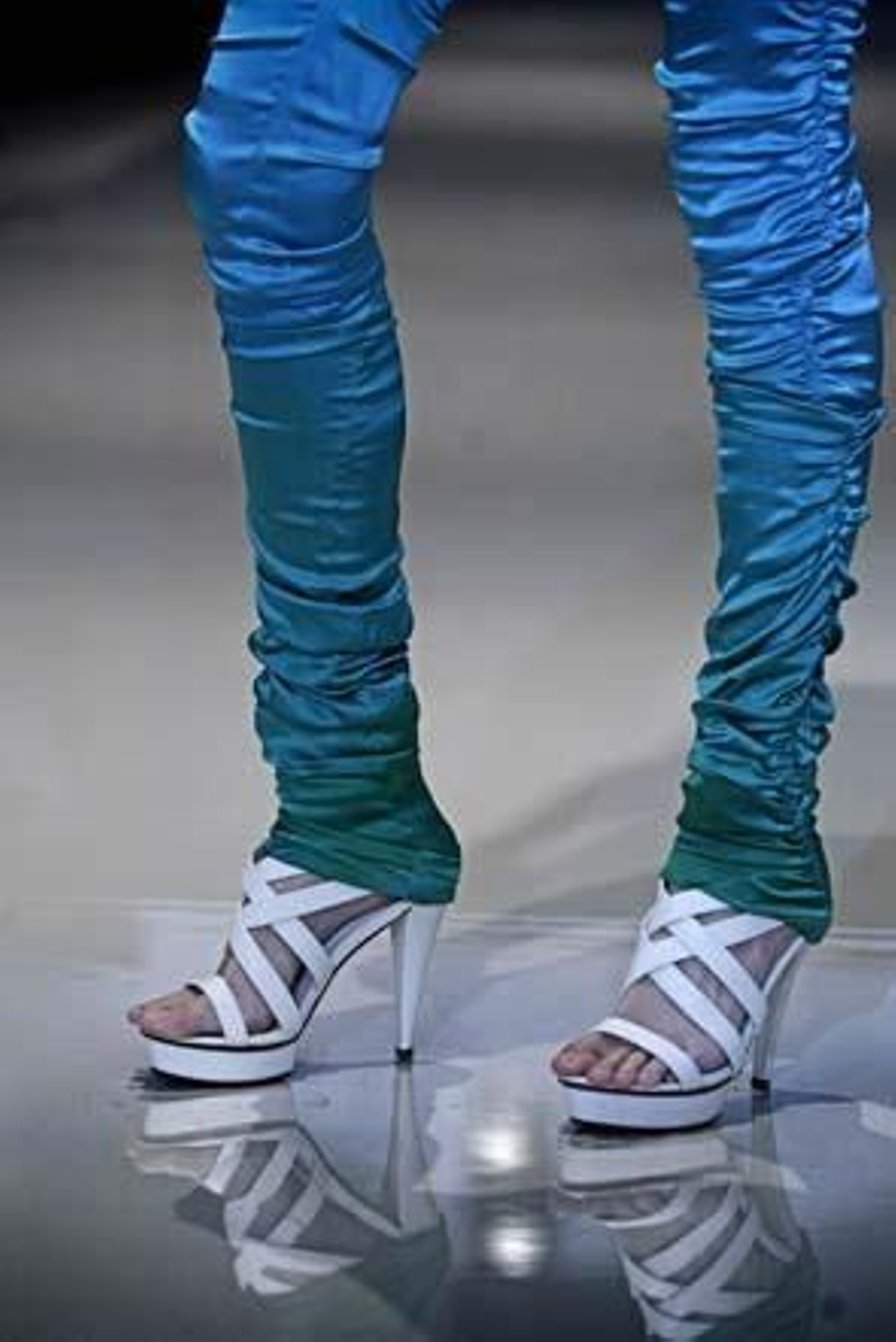 La apuesta Escuela de Color inauguró los desfiles de South 36.32N enmarcados en el bloque Jóvenes Diseñadores

Foto: Julio Gonzalez