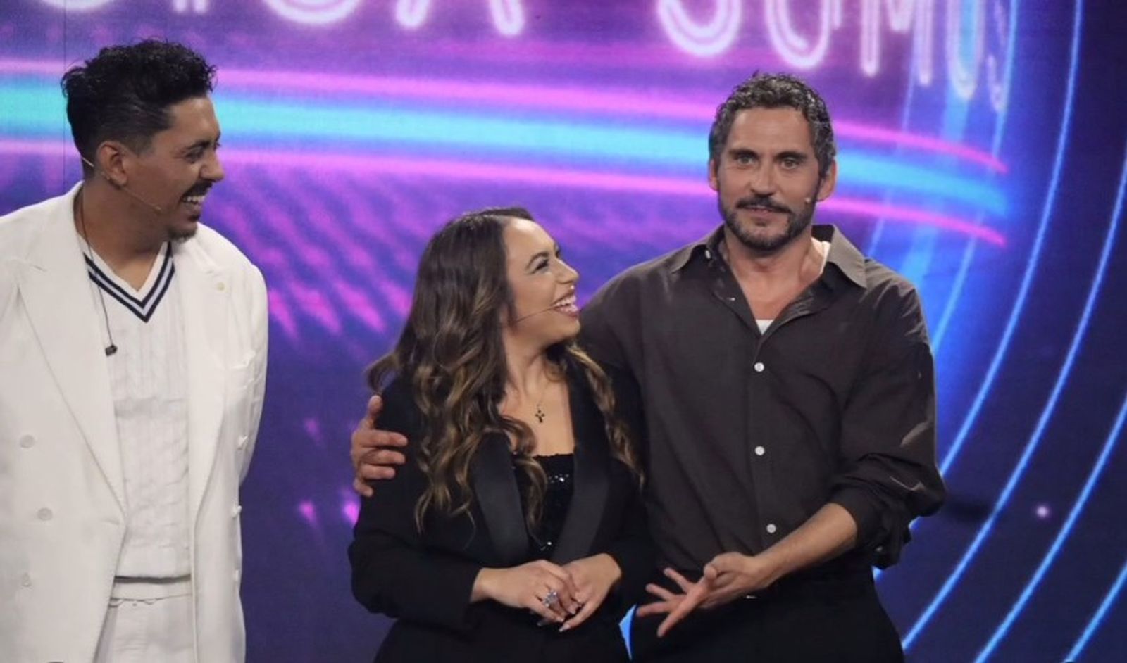 Bastián Blanco de D'Chipen, María Terremoto y Paco León en el programa 'Somos Música'.