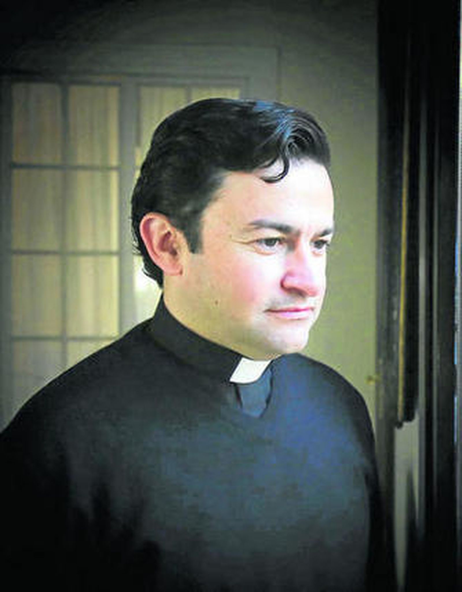 El obispo nombra a un asesor legal en El Cristo y un nuevo director espiritual