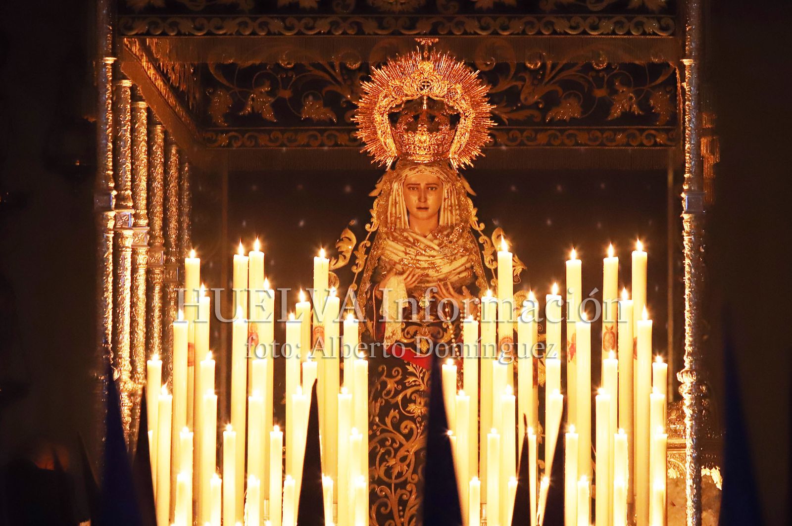 Imágenes de la procesión del Calvario de Huelva