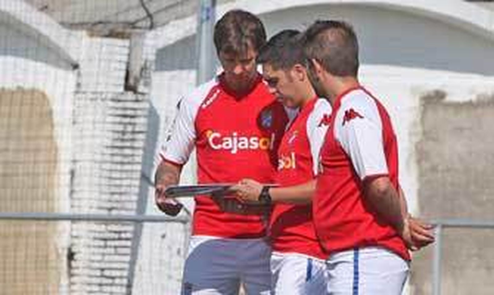 Toni López, segundo de Mendoza, también tiene decidido continuar en el club azulino. /Manuel Aranda