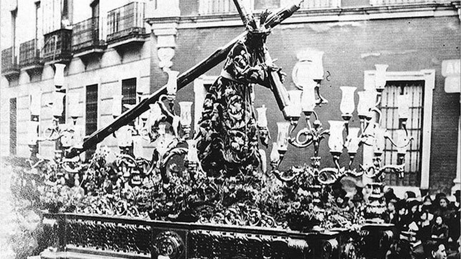En el año 1898 procesionó por primera vez el Señor de la Salud de Los Gitanos