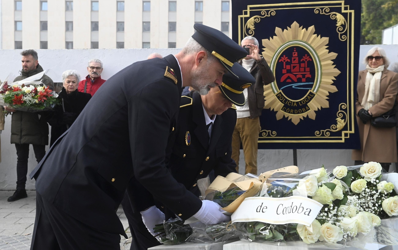 El emotivo homenaje a las agentes de la Policía Local asesinadas, Marisol y Mari Ángeles, en imágenes