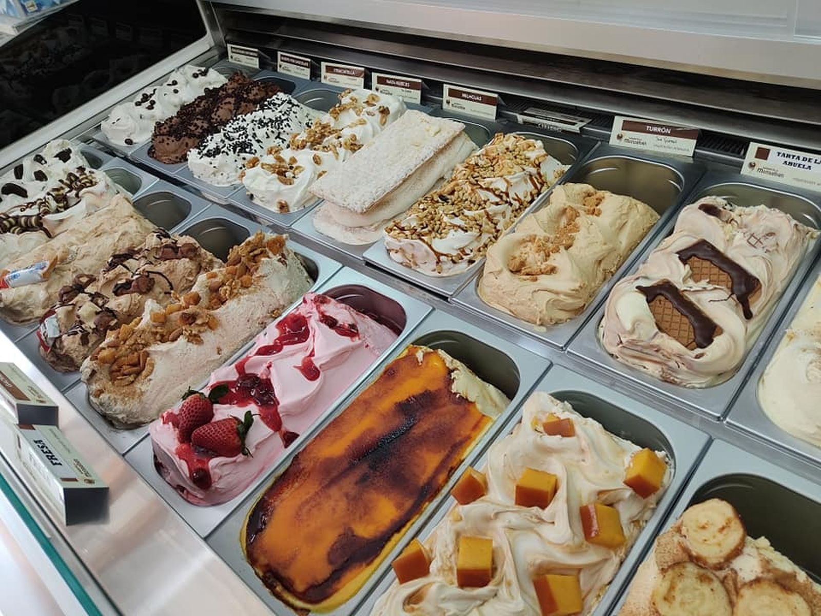 Sabores de la Heladería de Montalbán.