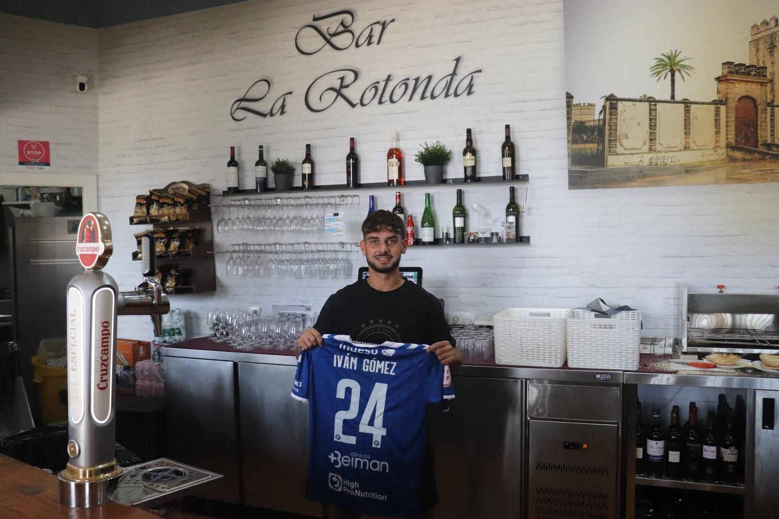 Iván Gómez, ilusionado con su nueva etapa como azulino.