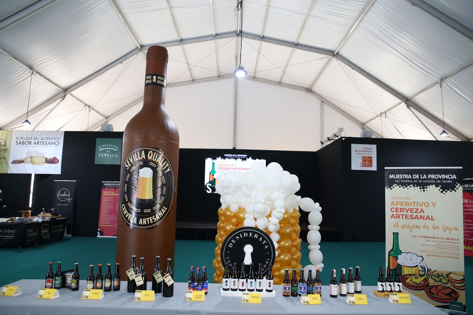 La feria está instalada durante todo el fin de semana en la Diputación.