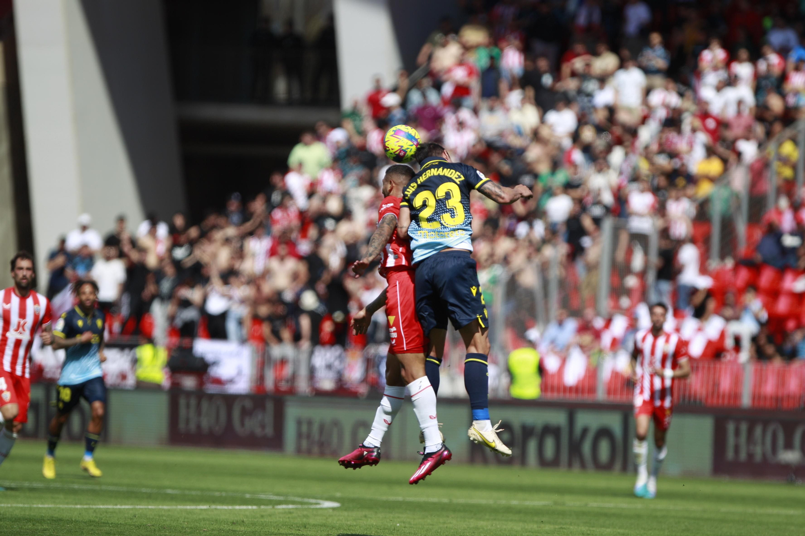 Imágenes del partido de la Liga Santander U.D. Almería-Cádiz C.F.