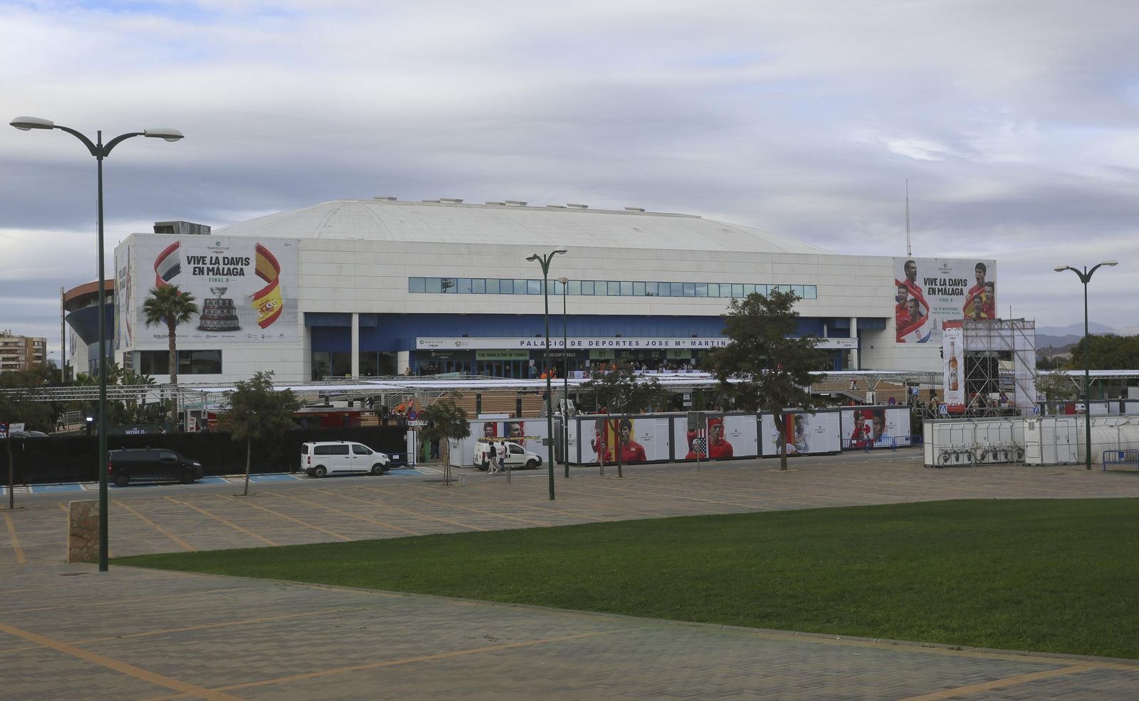 Exteriores del estadio Martín Carpena.
