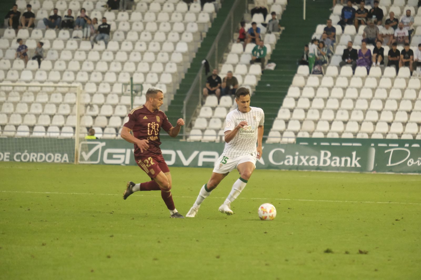 Las mejores fotos del ambiente en El Arcángel en el Córdoba CF - Badajoz