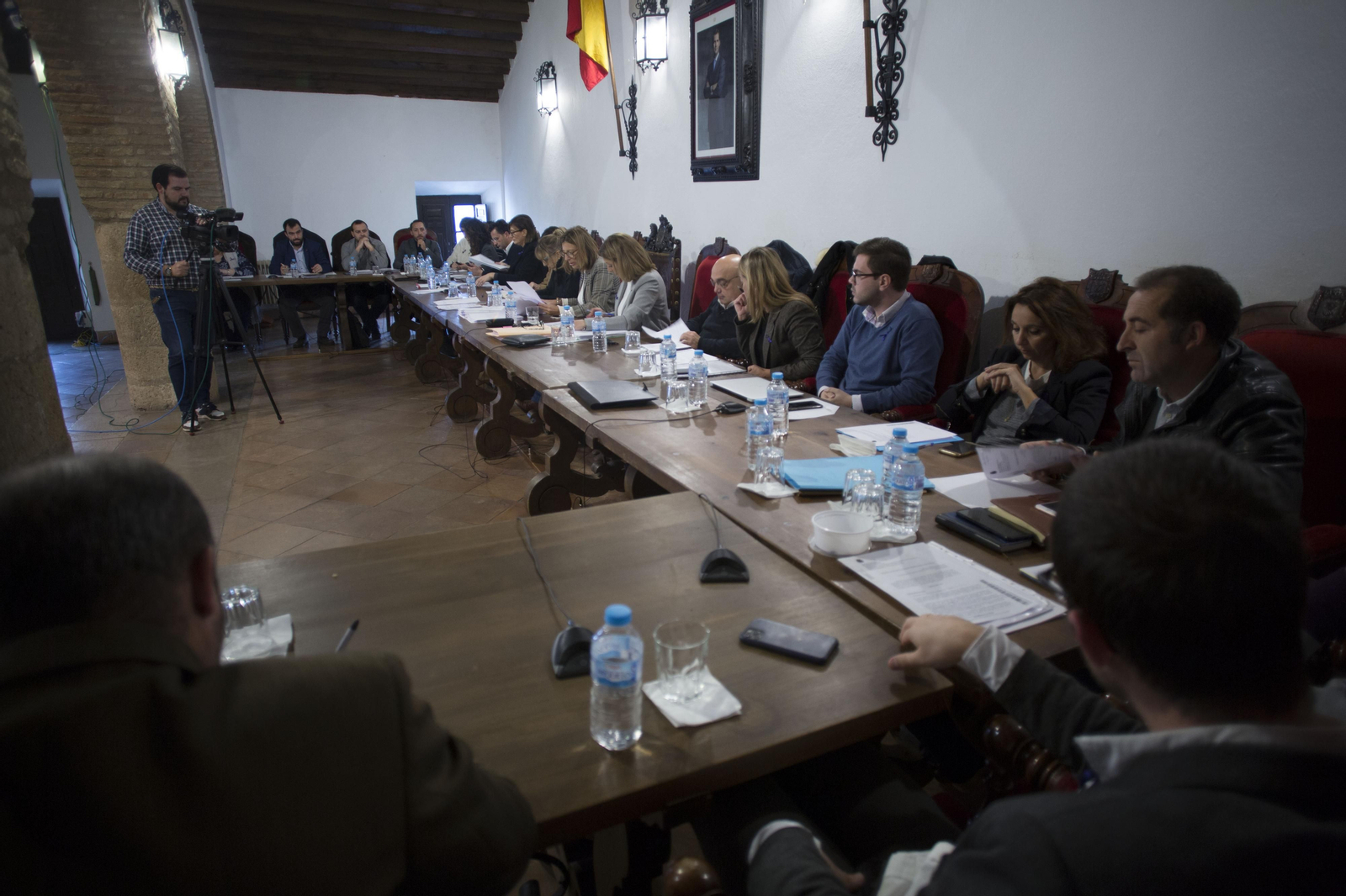 Sesión plenaria celebrada en el Ayuntamiento de Ronda este lunes.