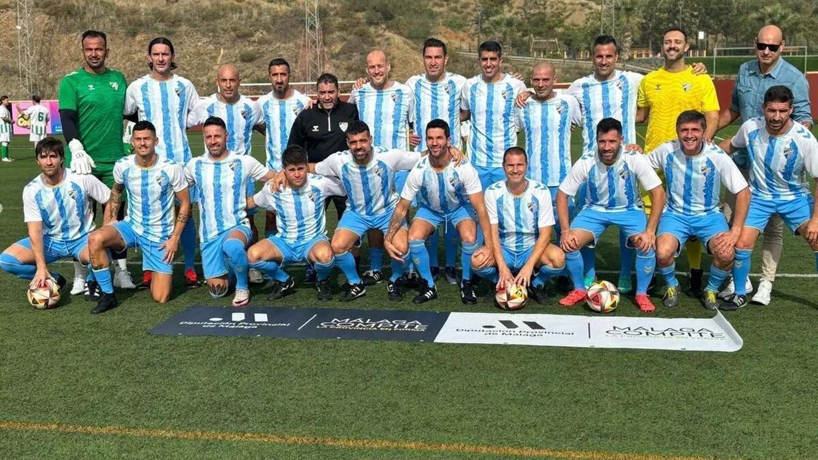 Foto de familia de los veteranos del Málaga CF