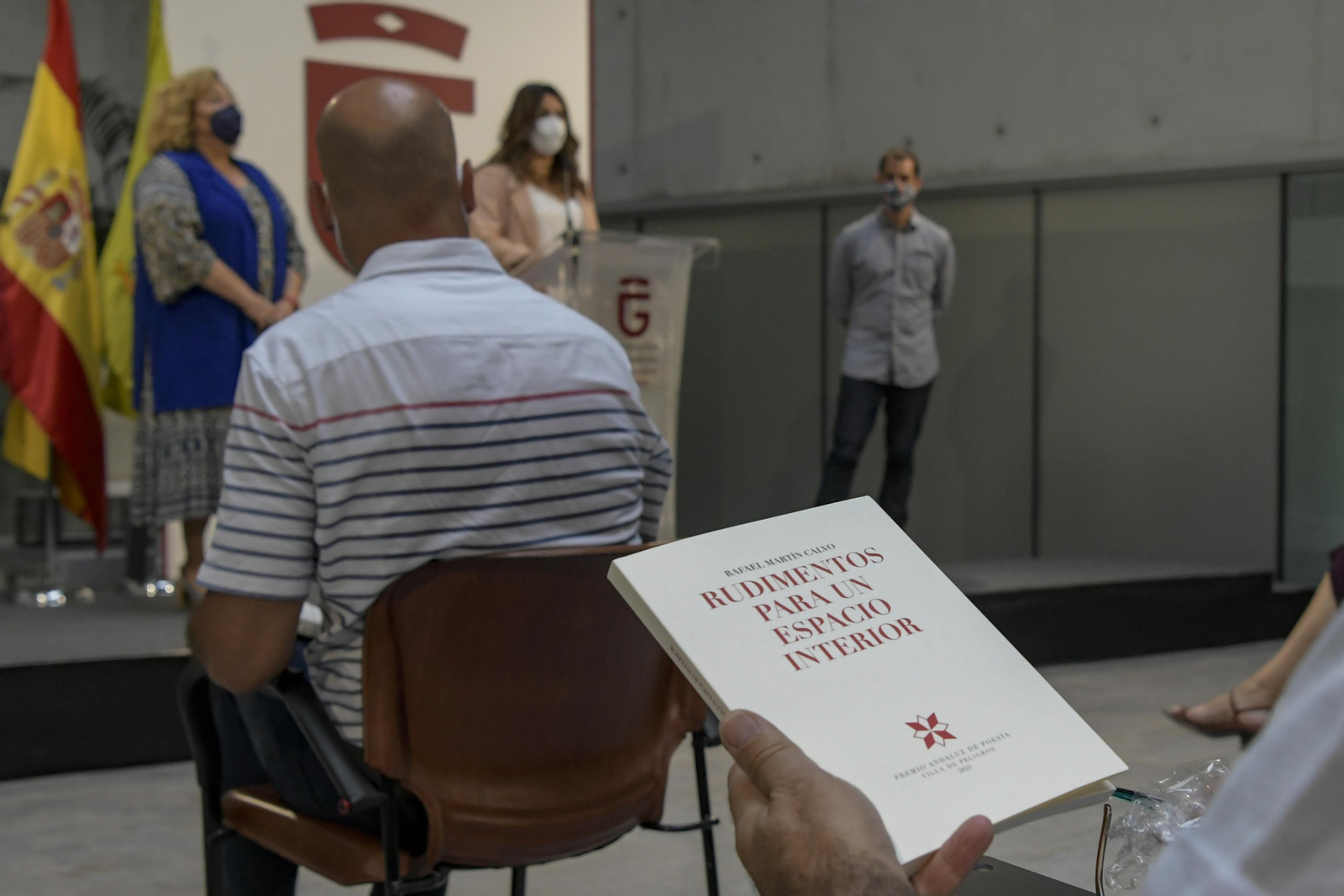 Diputación de Granada el poemario 'Rudimentos para un espacio interior' ganador del Premio Andaluz de Poesía Villa de Peligros