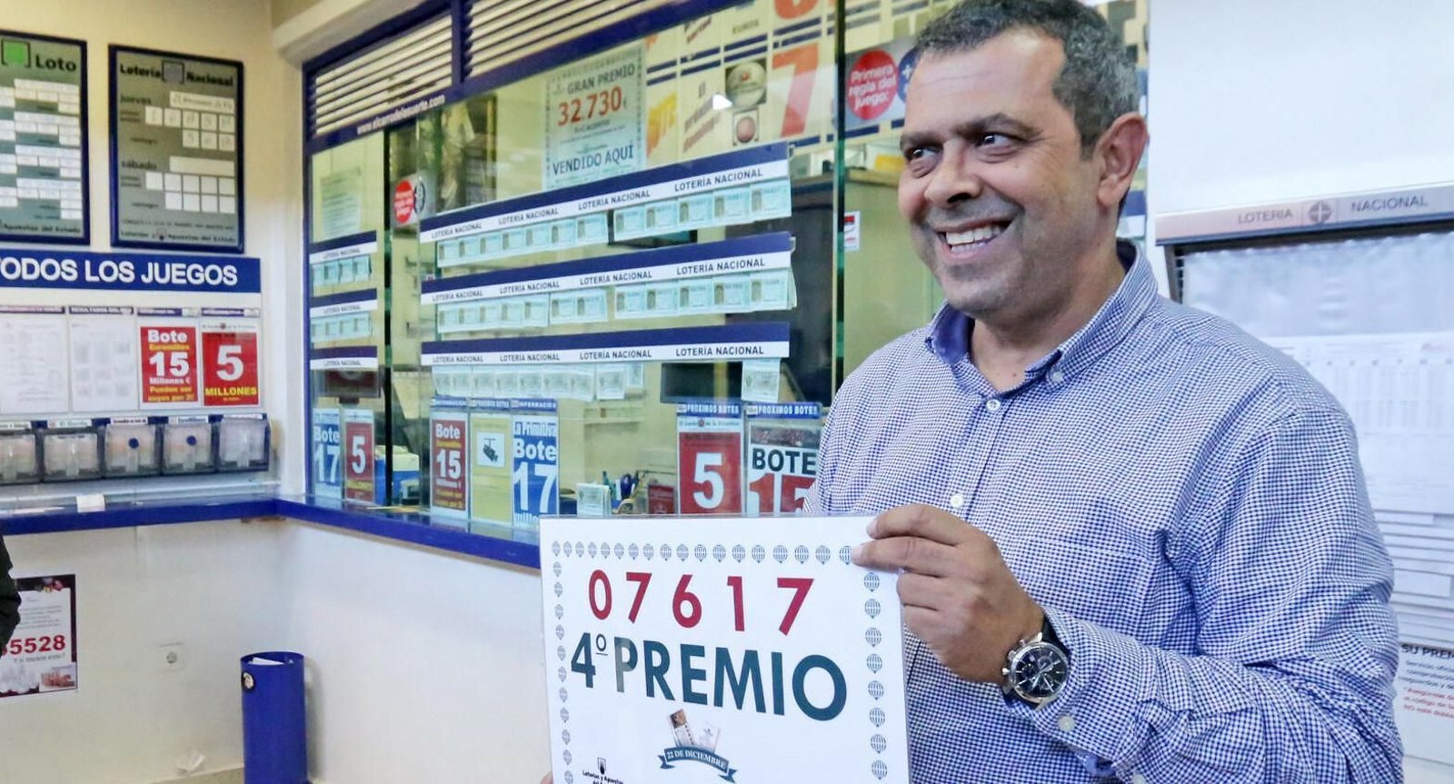 Manuel Montes, en otra ocasión en la que repartió un cuarto premio en otro sorteo Manuel Montes, en otra ocasión en la que repartió un cuarto premio en otro sorteo