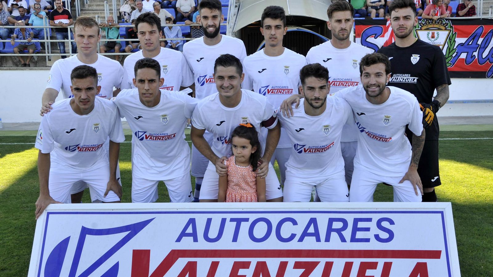 Formación que presentó el Arcos frente al Algeciras en la última victoria de los blancos en el Barbadillo (2-1). Formación que presentó el Arcos frente al Algeciras en la última victoria de los blancos en el Barbadillo (2-1).