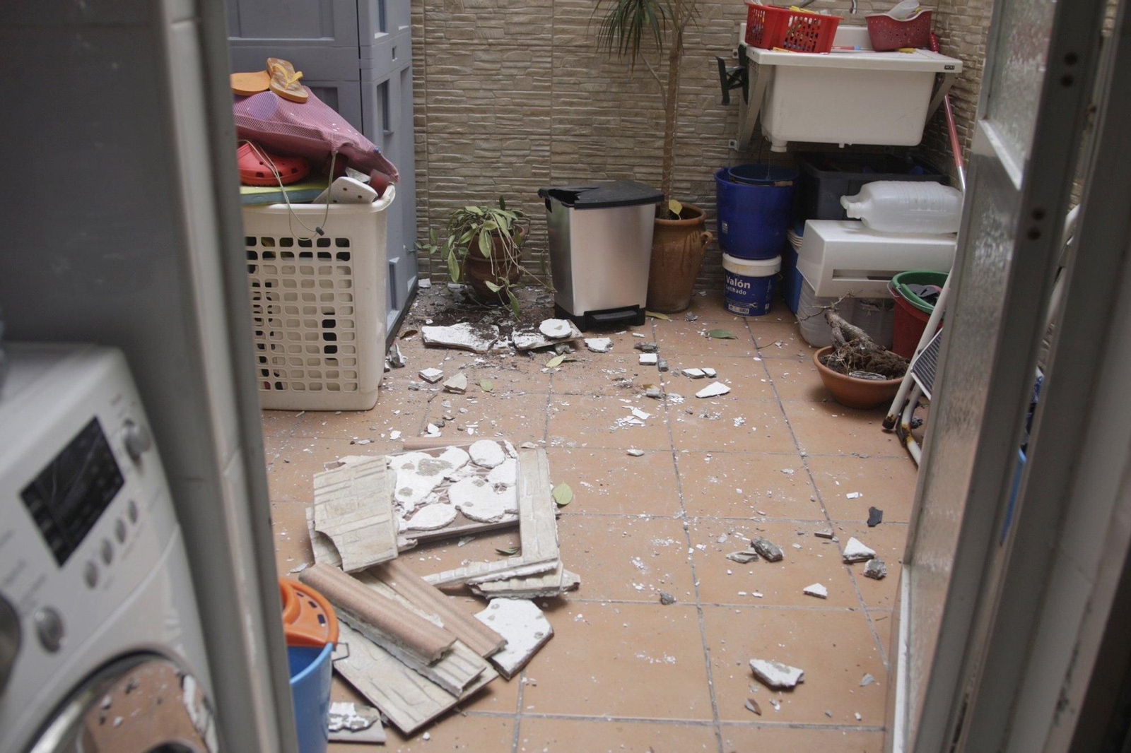 Un terremoto provoca destrozos en una vivienda