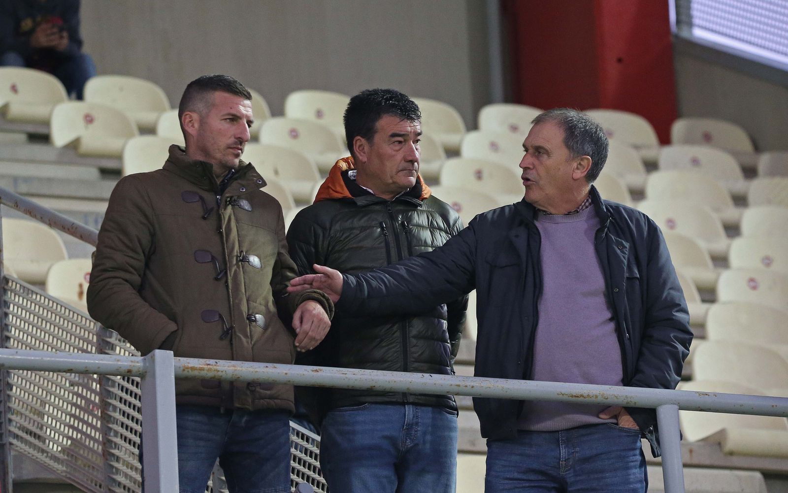 Fotos de la afición en el Nuevo Mirador