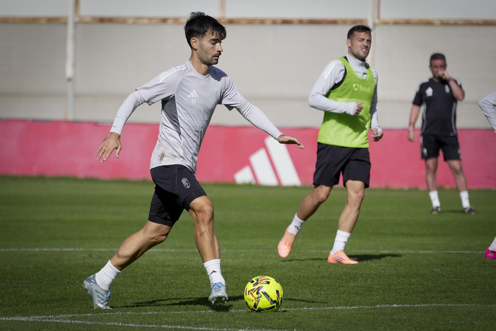 Las imágenes del entrenamiento del Granada CF