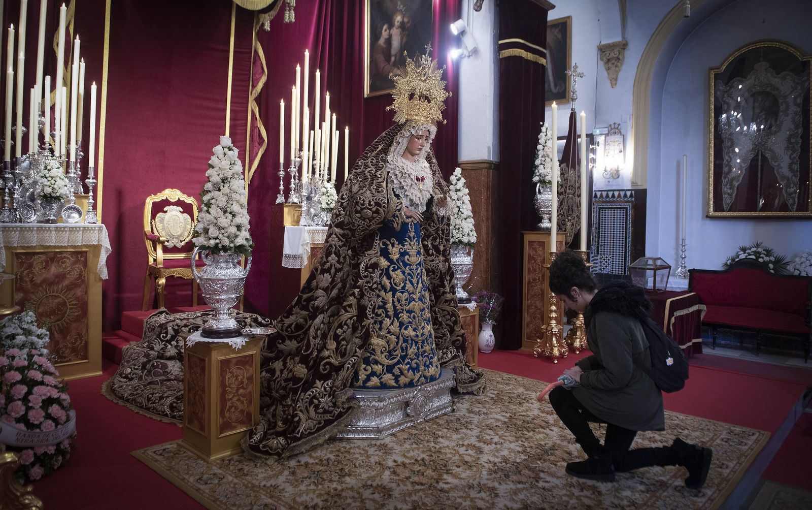 Las imágenes del besamanos de la Virgen de la O