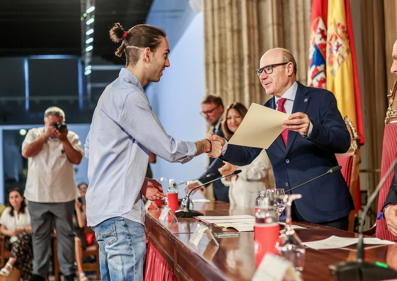 Así ha reconocido la Universidad de Granada al estudiantado con mejor puntuación en la PAU