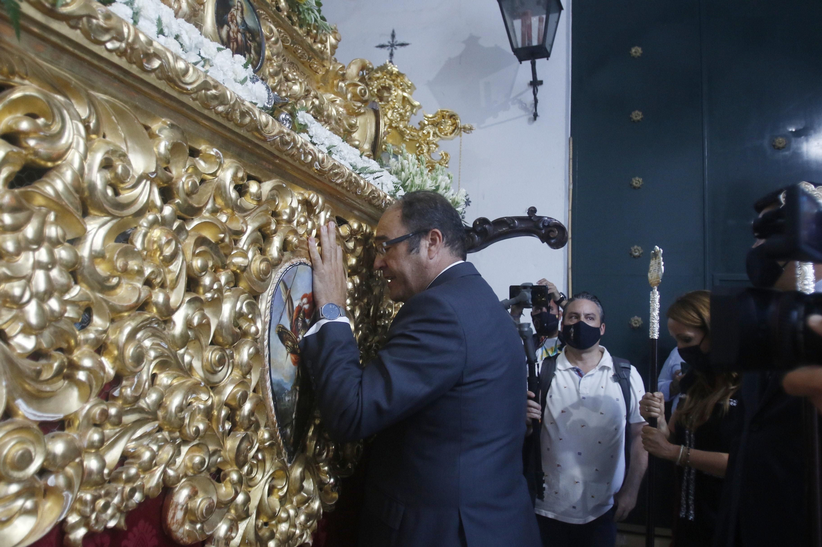 La procesión de la Divina Pastora de Capuchinos de Córdoba, en imágenes