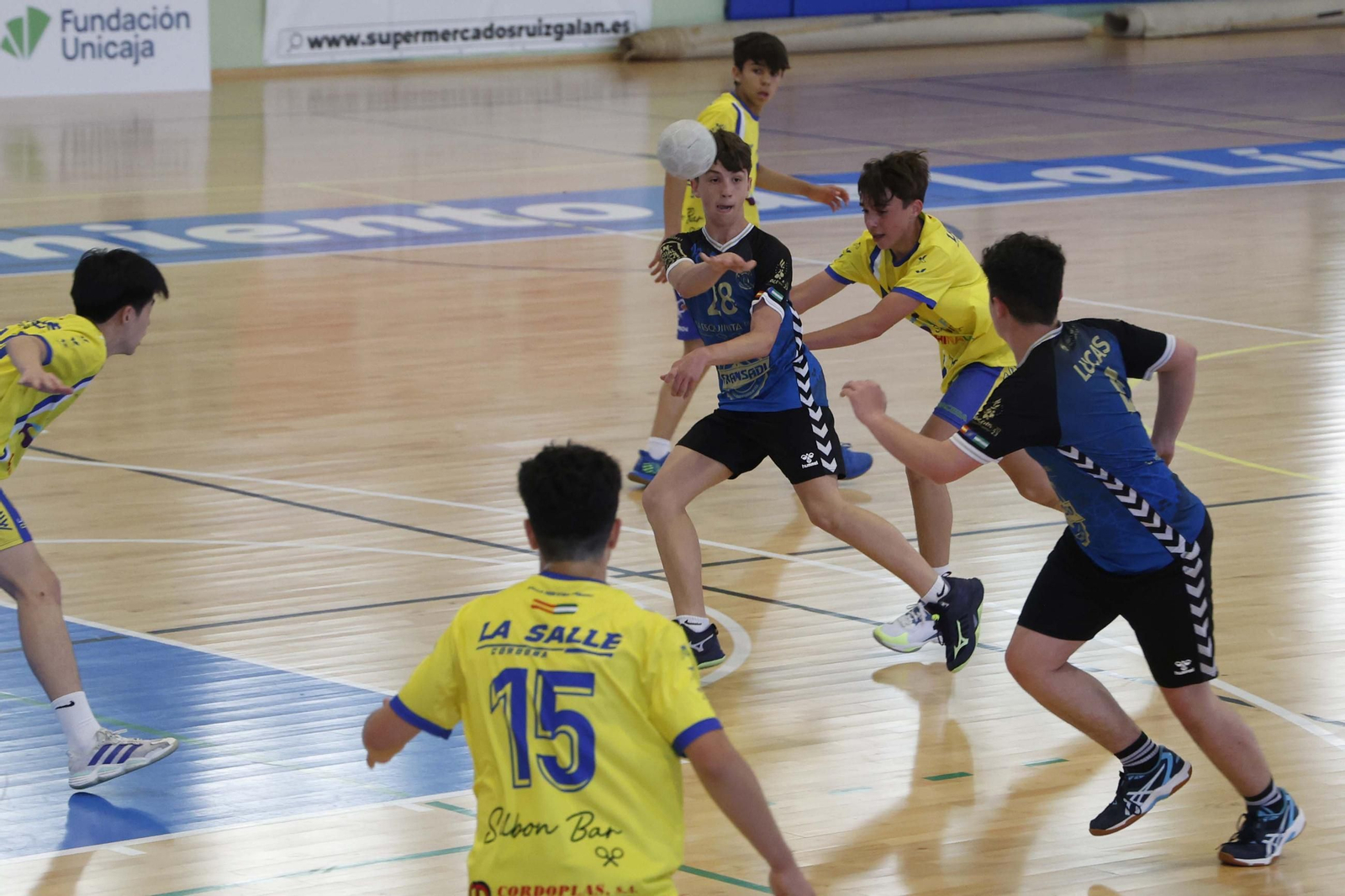 Las fotos de las semifinales del Campeonato de Andalucía infantil masculino de balonmano en La Línea